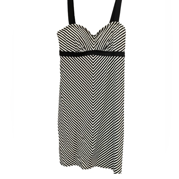 Athleta Black & White Stripe Pura Swim UPF 50+ Dress 36 B/C Built in bra. Beach - Picture 4 of 16